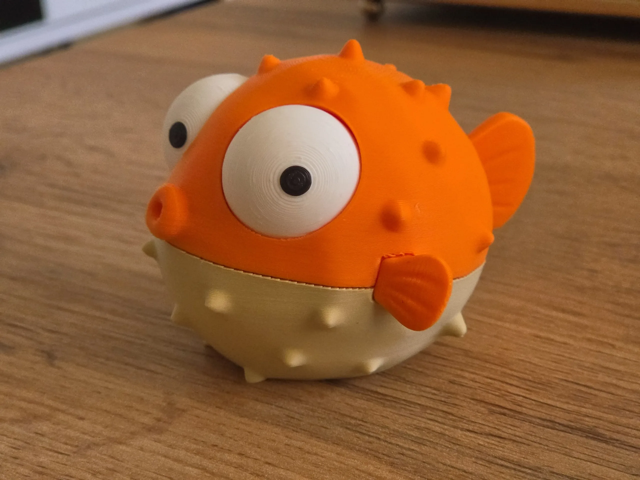 3D nyomtatott dülledt szemű gömbhal figura - Image 2